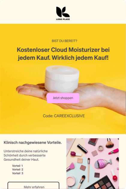 Kostenloser Cloud Moisturizer bei jedem Kauf. Hand hält Cremedose. Code: CAREEXCLUSIVE. Kosmetikartikel abgebildet.