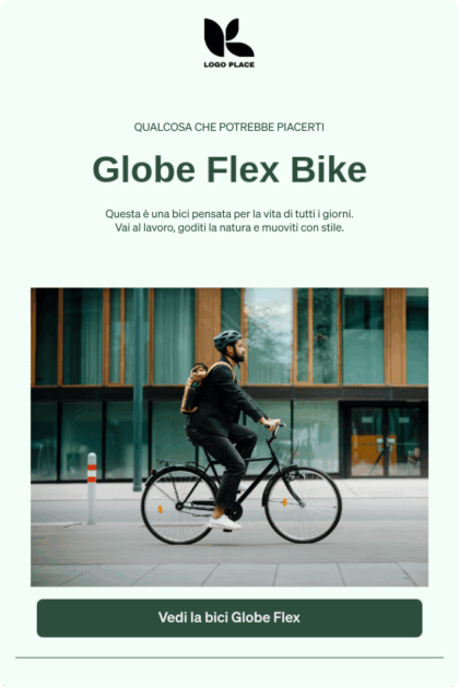 Uomo in bicicletta con zaino, indossa casco, davanti a edificio moderno. Testo: "Globe Flex Bike".